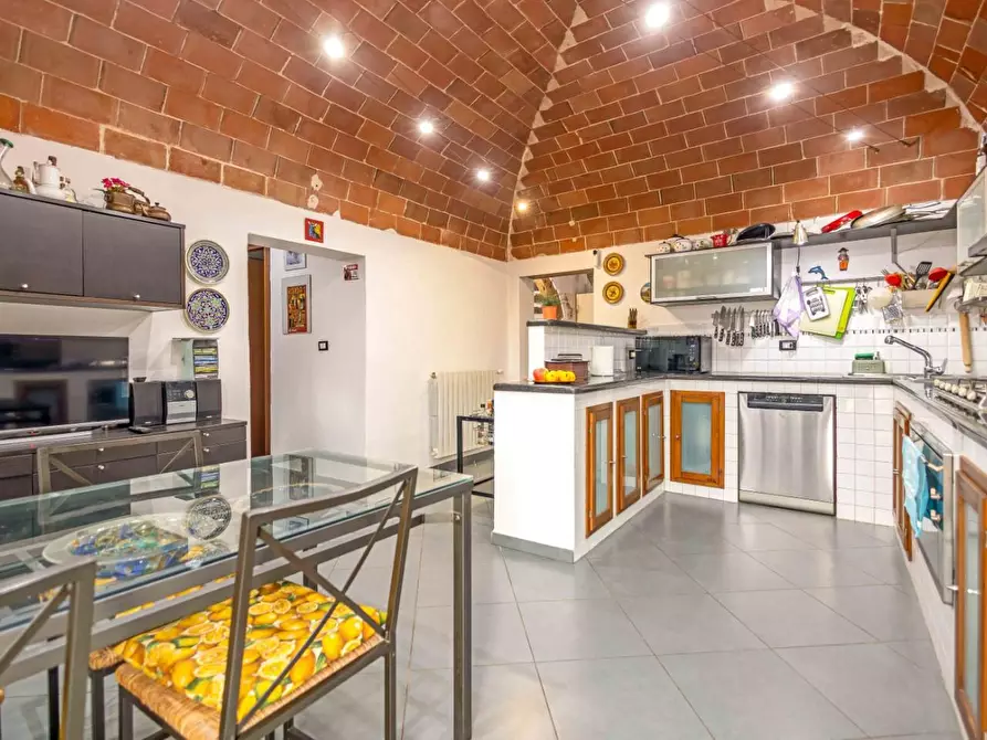 Immagine 12 di Porzione di casa in vendita  a Cascina