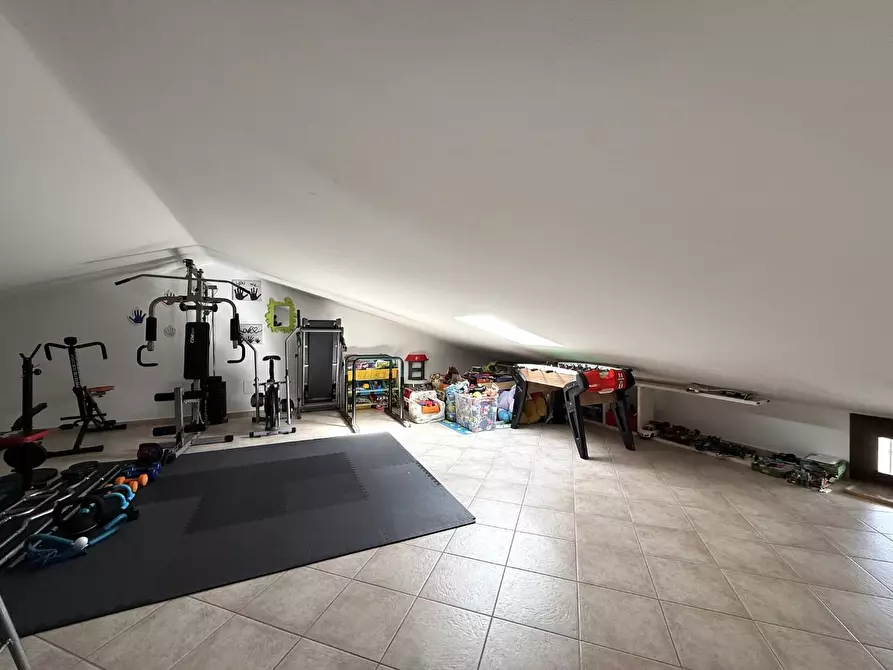 Immagine 36 di Villetta a schiera in vendita  a Cascina