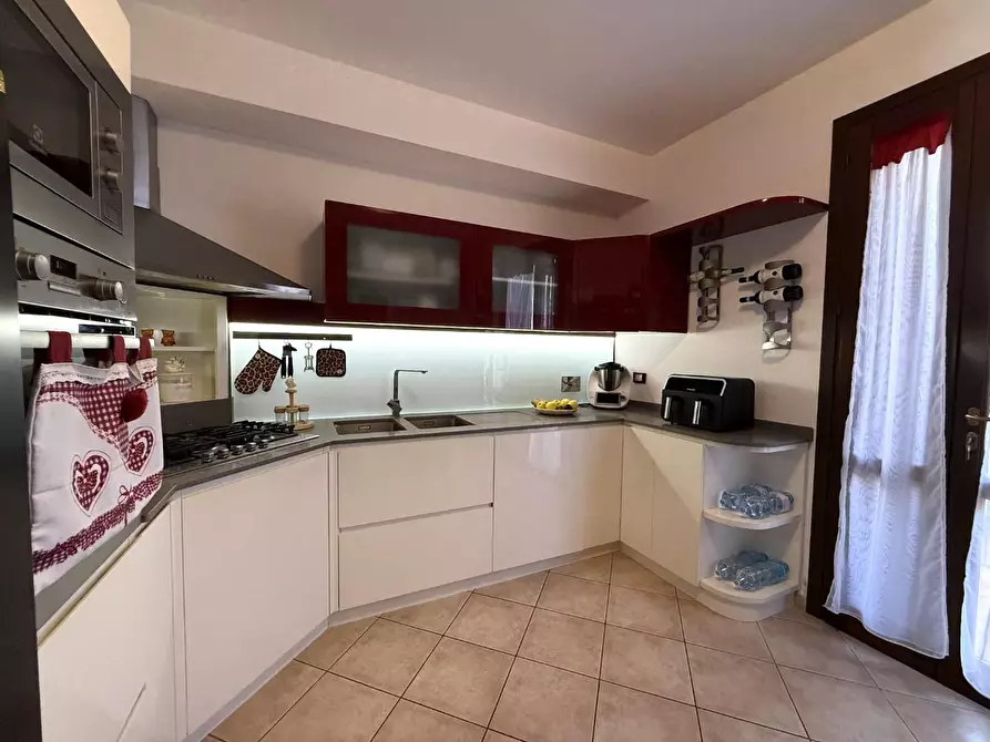 Immagine 6 di Villetta a schiera in vendita  a Cascina