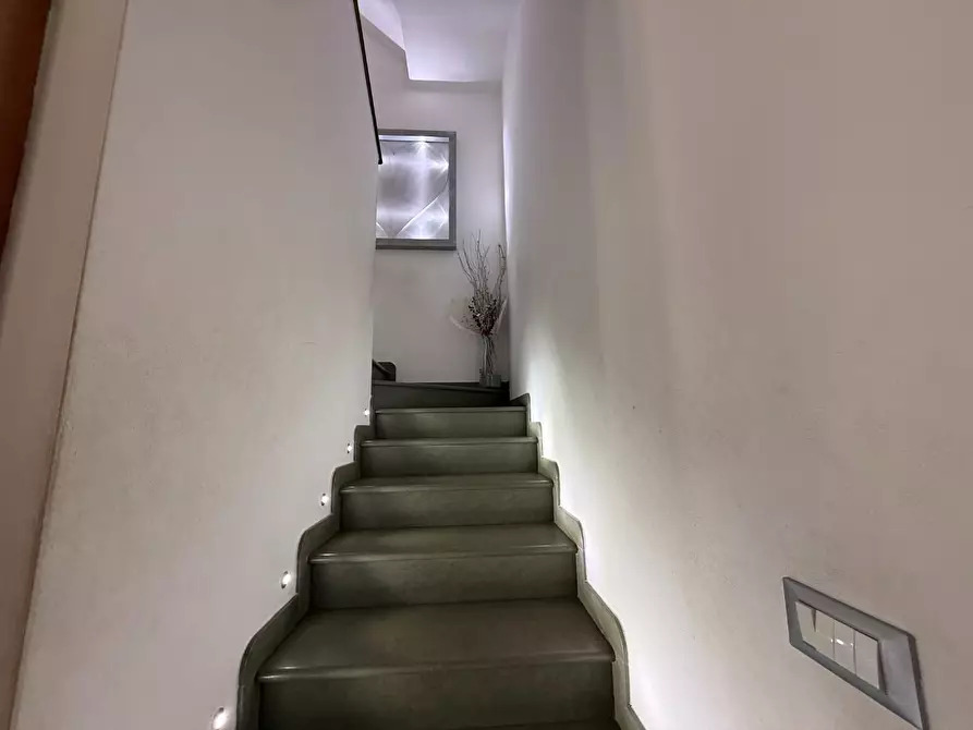 Immagine 18 di Villetta a schiera in vendita  a Cascina