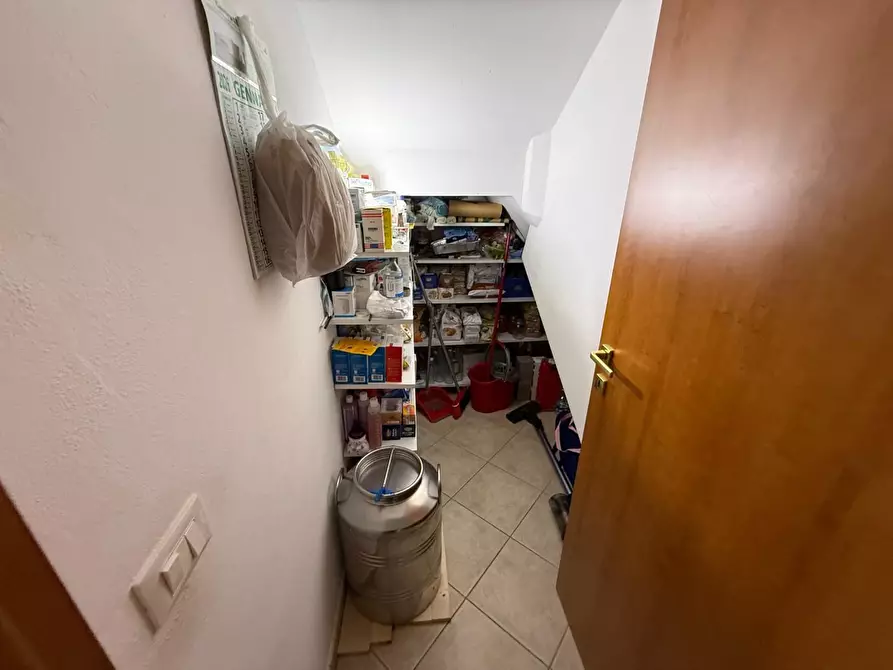 Immagine 13 di Villetta a schiera in vendita  a Cascina