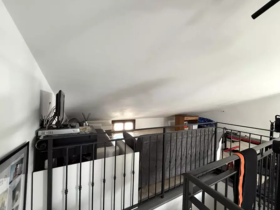 Immagine 37 di Villetta a schiera in vendita  a Cascina