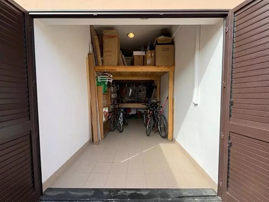 Immagine 40 di Villetta a schiera in vendita  a Cascina