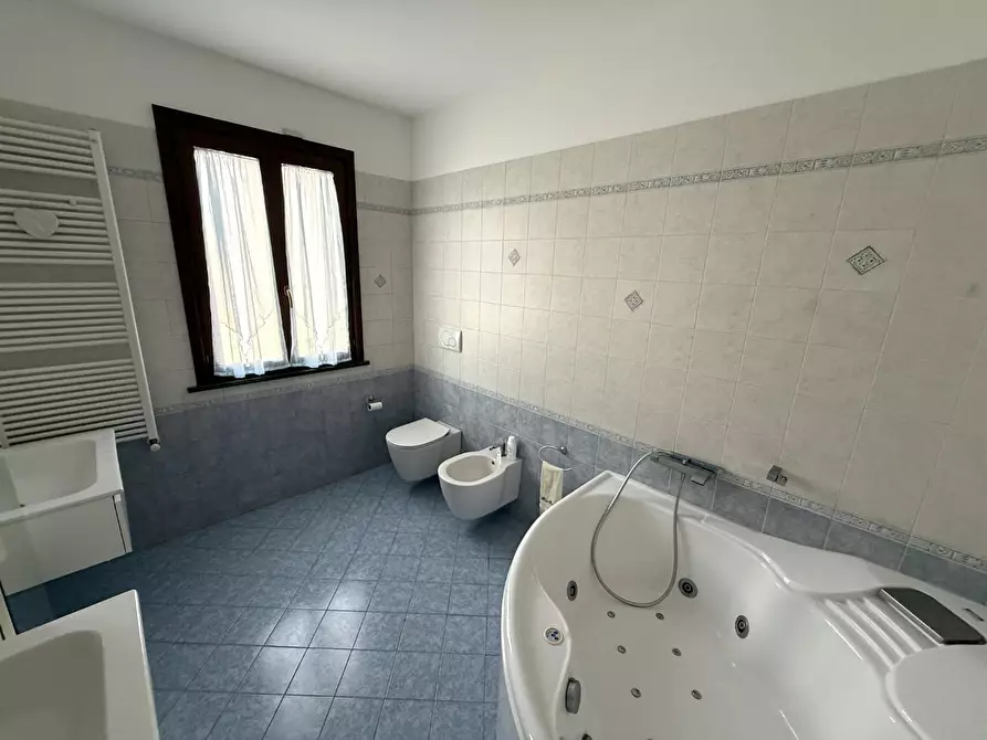 Immagine 31 di Villetta a schiera in vendita  a Cascina