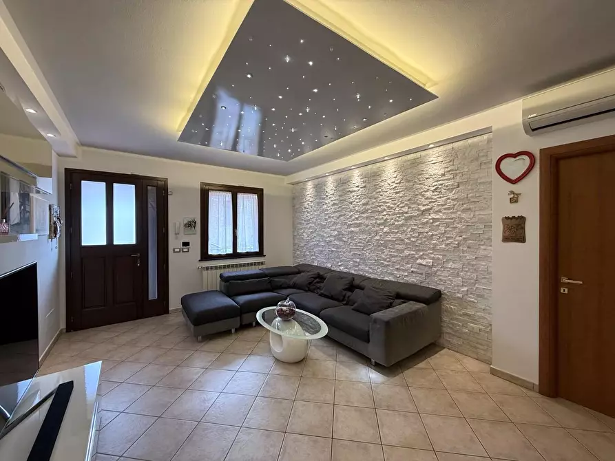 Immagine 4 di Villetta a schiera in vendita  a Cascina