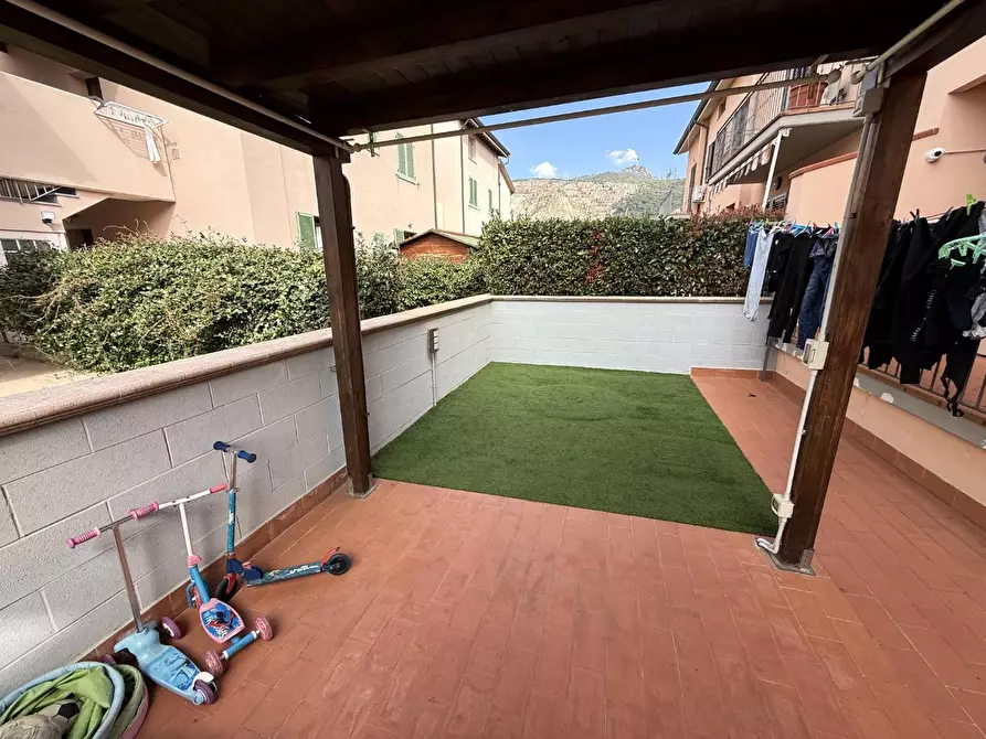 Immagine 12 di Villetta a schiera in vendita  a Cascina