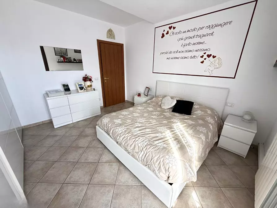 Immagine 22 di Villetta a schiera in vendita  a Cascina