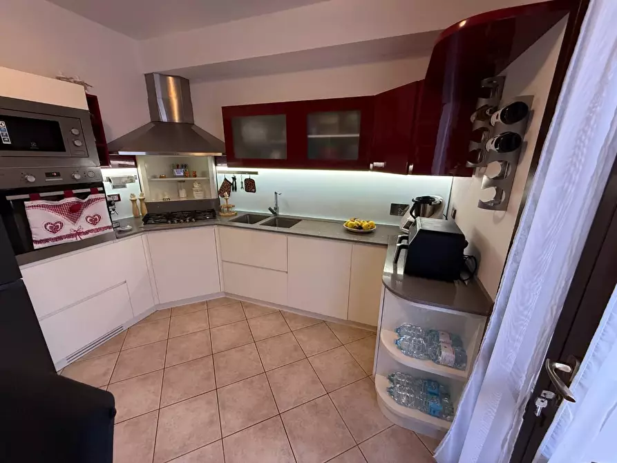 Immagine 8 di Villetta a schiera in vendita  a Cascina