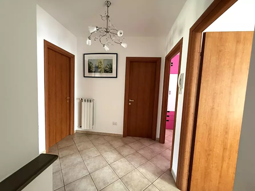 Immagine 20 di Villetta a schiera in vendita  a Cascina