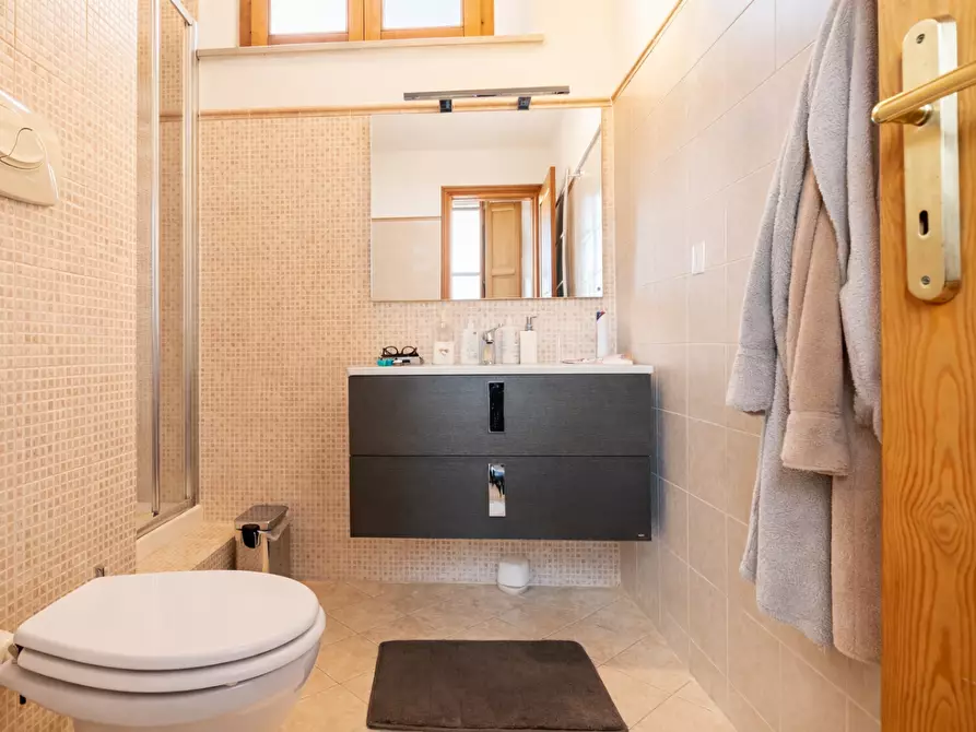 Immagine 46 di Terratetto in vendita  a Cascina