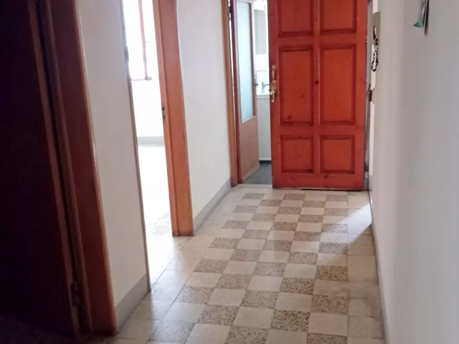 Immagine 1 di Appartamento in vendita  a Poggibonsi