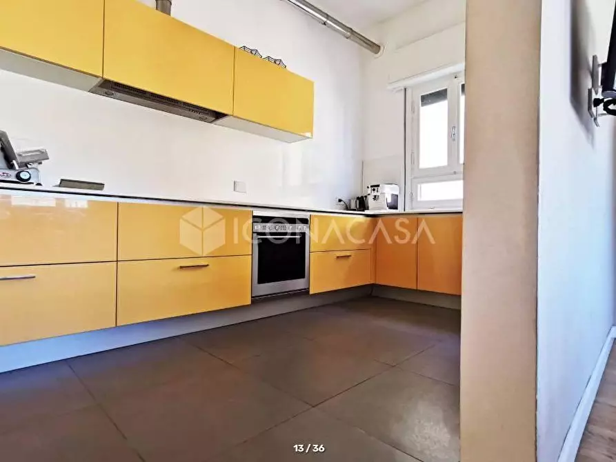 Immagine 12 di Villa in vendita  a Pontedera