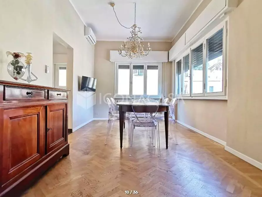 Immagine 9 di Villa in vendita  a Pontedera