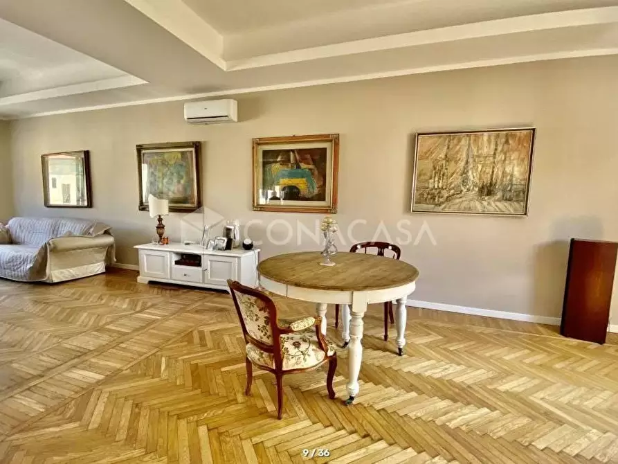 Immagine 8 di Villa in vendita  a Pontedera