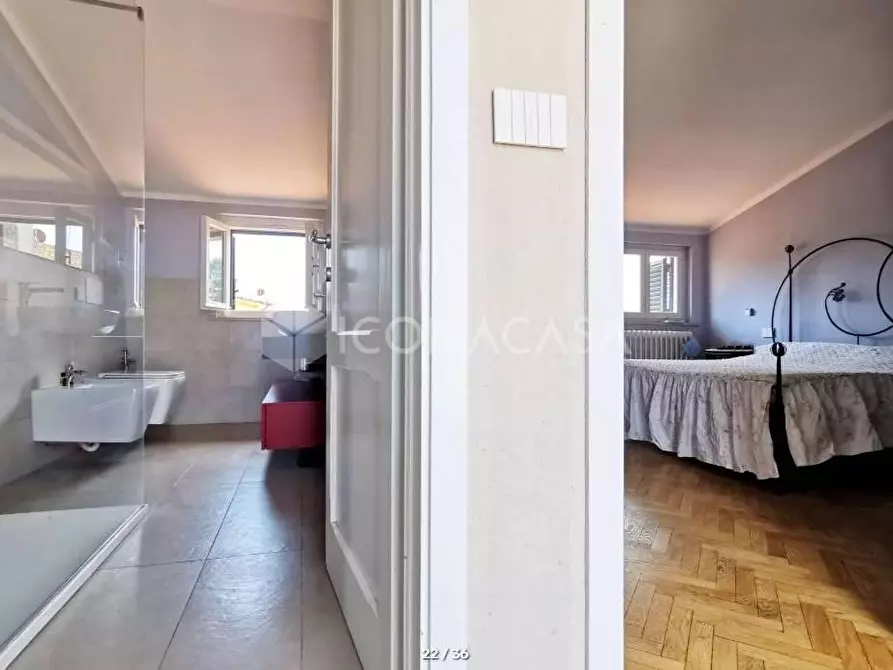 Immagine 21 di Villa in vendita  a Pontedera