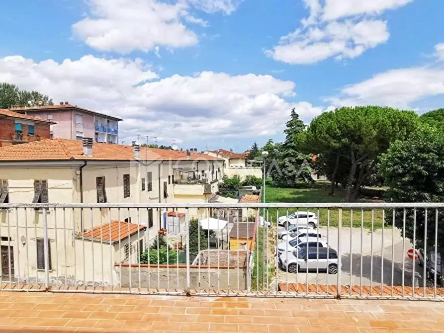 Immagine 25 di Villa in vendita  a Pontedera