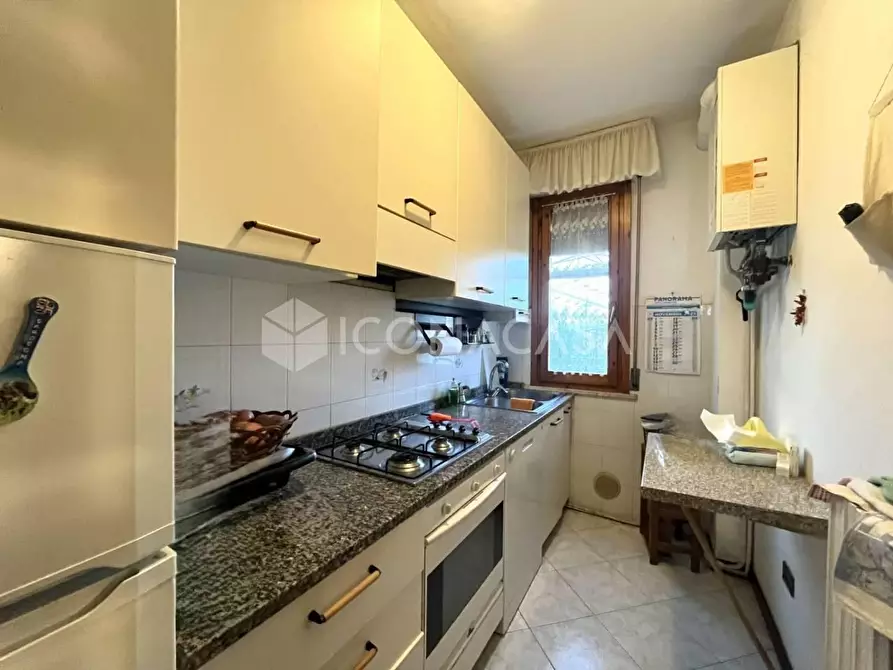 Immagine 11 di Appartamento in vendita  a Pontedera