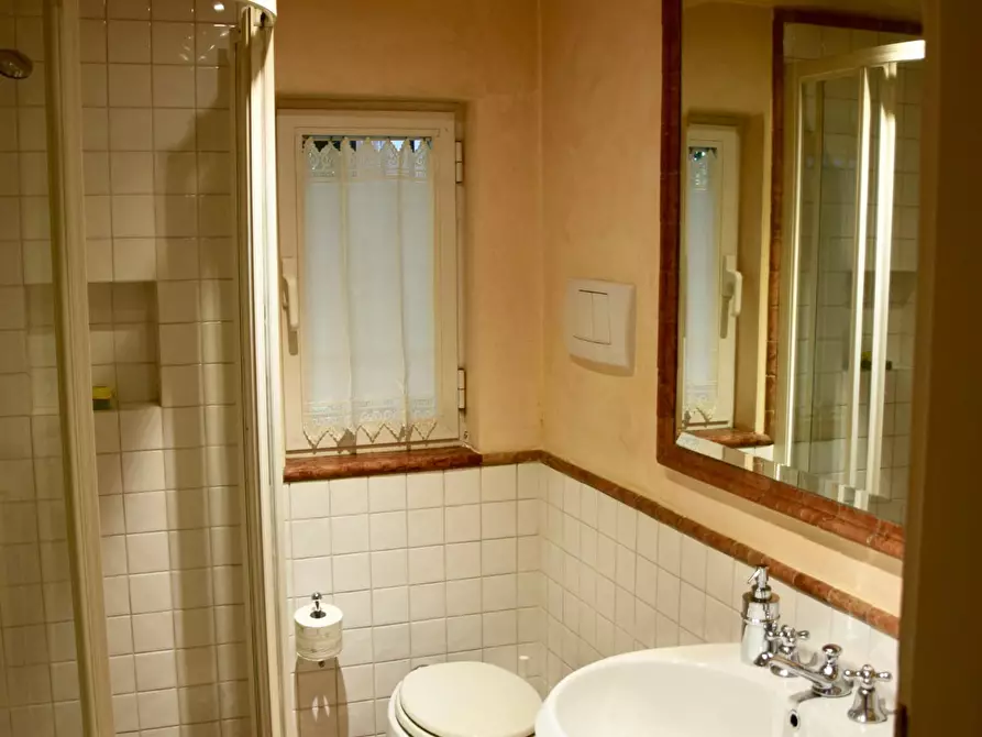 Immagine 12 di Villa in vendita  a Pietrasanta