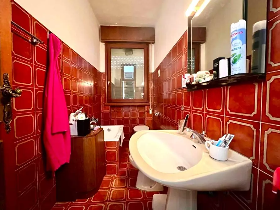 Immagine 14 di Villa in vendita  a Pietrasanta