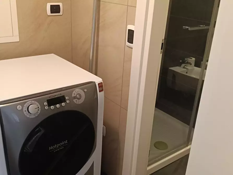 Immagine 9 di Loft/Open space in vendita  a Pisa