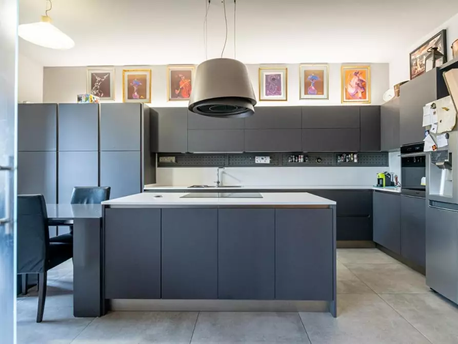 Immagine 10 di Appartamento in vendita  a Pisa