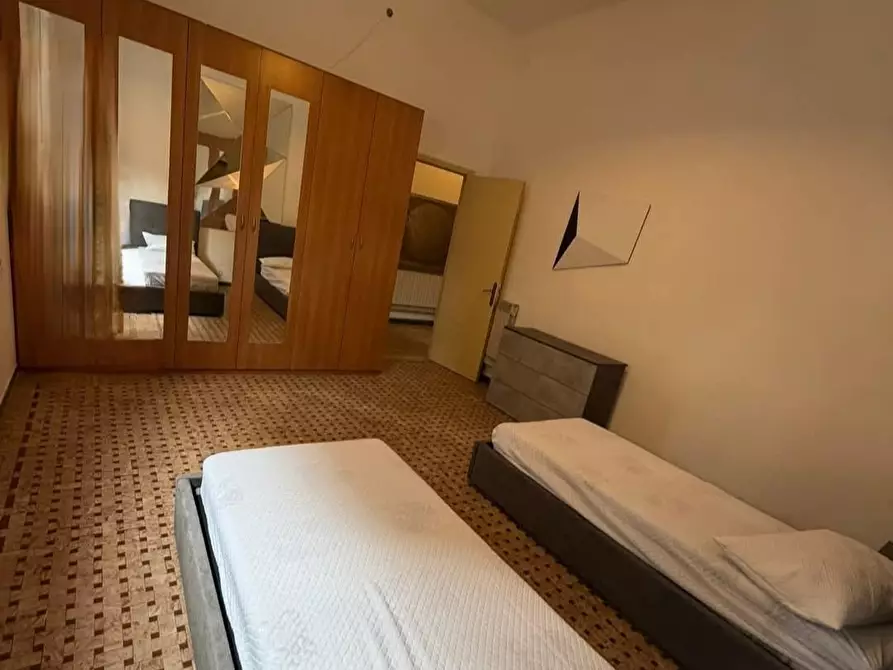 Immagine 5 di Appartamento in vendita  a Carrara