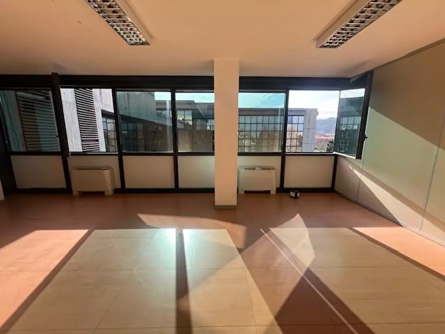 Immagine 1 di Ufficio in vendita  a Poggibonsi