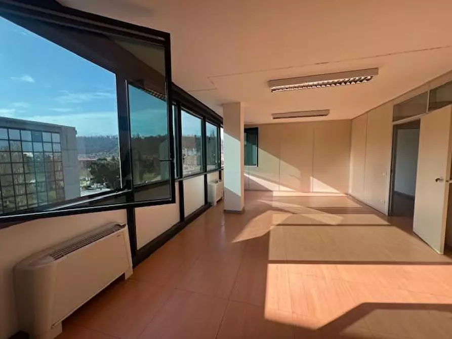 Immagine 5 di Ufficio in vendita  a Poggibonsi