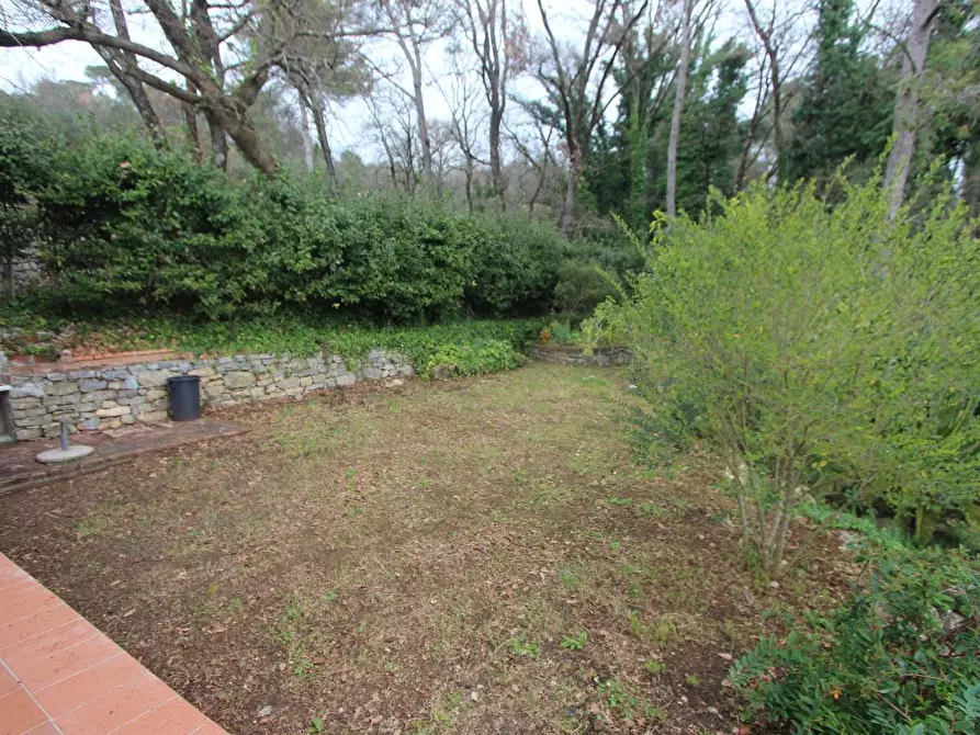 Immagine 10 di Casa indipendente in vendita  a Lerici