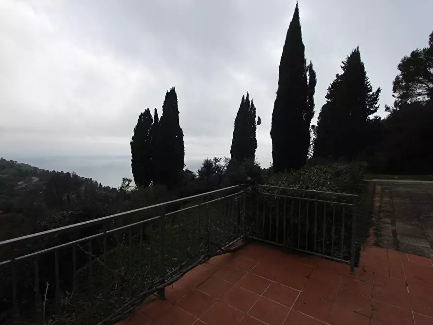 Immagine 5 di Casa indipendente in vendita  a Lerici