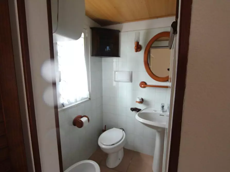 Immagine 22 di Casa indipendente in vendita  a Lerici