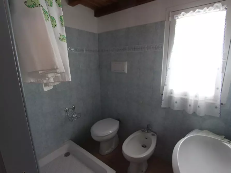 Immagine 21 di Casa indipendente in vendita  a Lerici