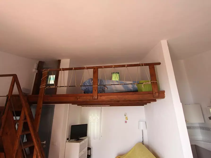 Immagine 19 di Casa indipendente in vendita  a Lerici