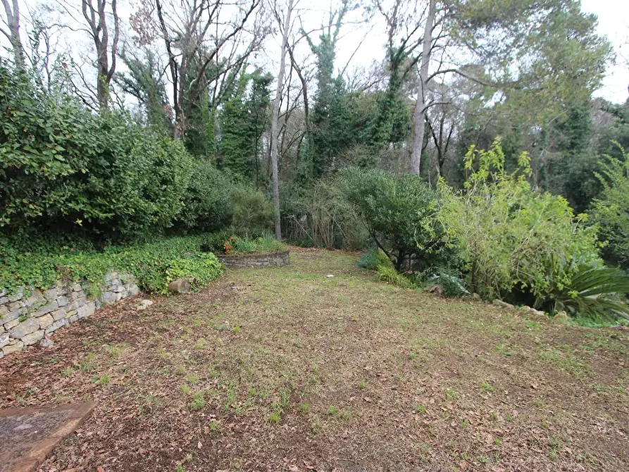 Immagine 13 di Casa indipendente in vendita  a Lerici