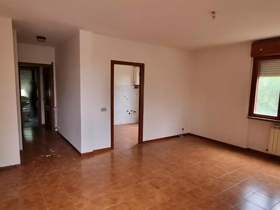 Immagine 11 di Appartamento in vendita  a Pisa