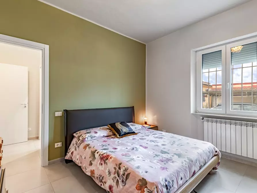 Immagine 3 di Villa in vendita  a Pisa