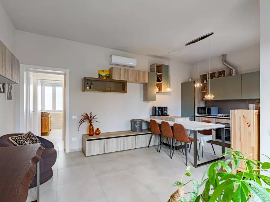 Immagine 7 di Villa in vendita  a Pisa