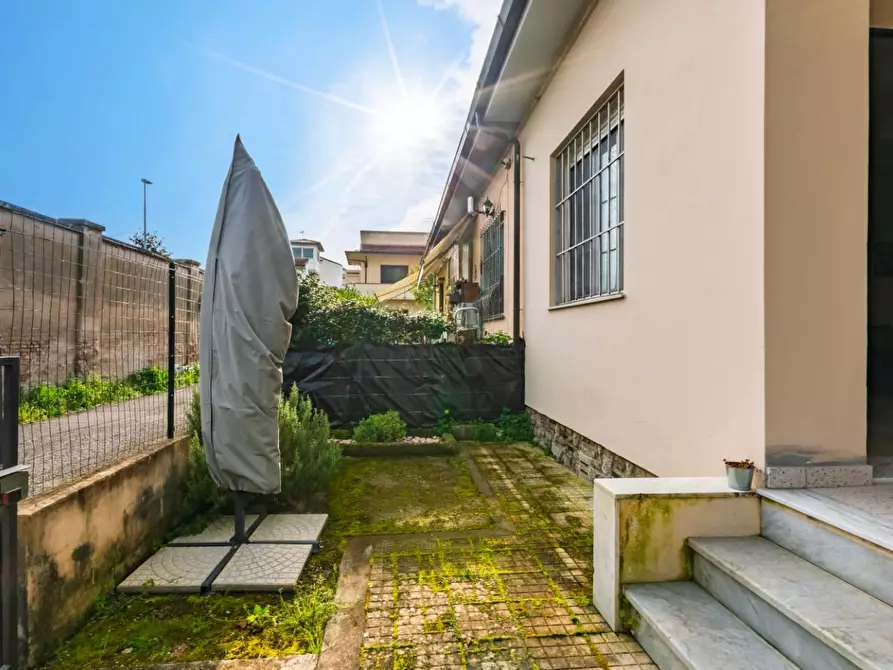 Immagine 13 di Villa in vendita  a Pisa