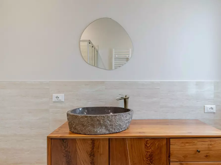 Immagine 5 di Villa in vendita  a Pisa