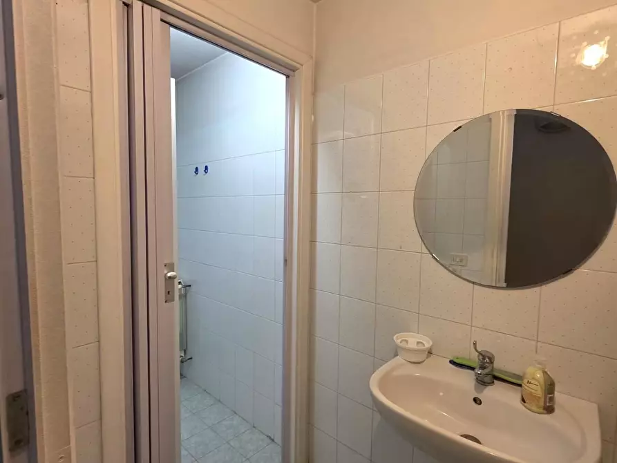 Immagine 10 di Attività commerciale in vendita  a Fucecchio