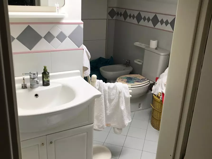 Immagine 2 di Appartamento in vendita  a Camaiore