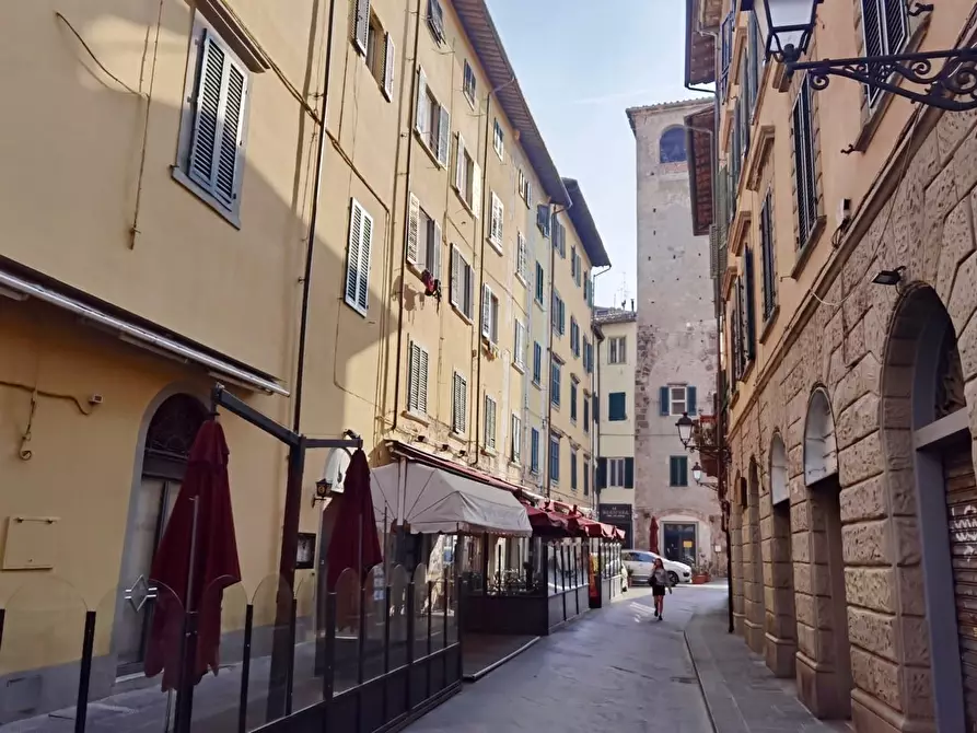 Immagine 2 di Locale commerciale in affitto  a Pisa