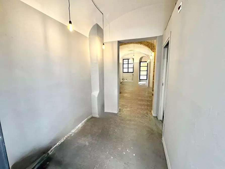 Immagine 5 di Locale commerciale in affitto  a Pisa