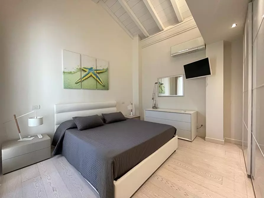 Immagine 17 di Villa in affitto  a Forte Dei Marmi