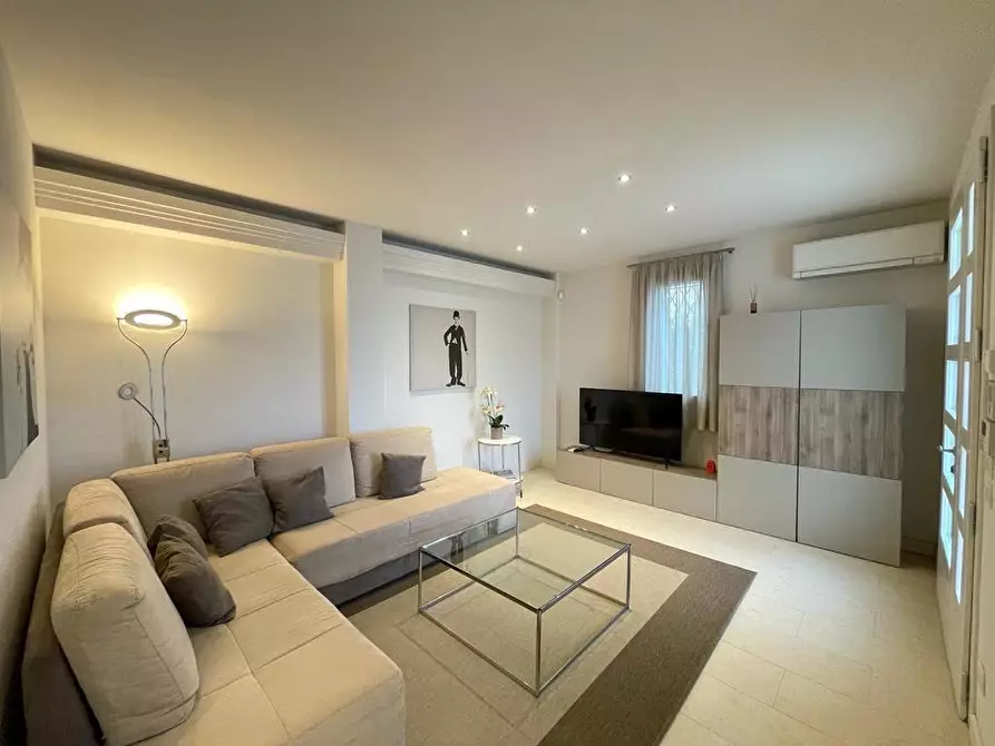 Immagine 3 di Villa in affitto  a Forte Dei Marmi