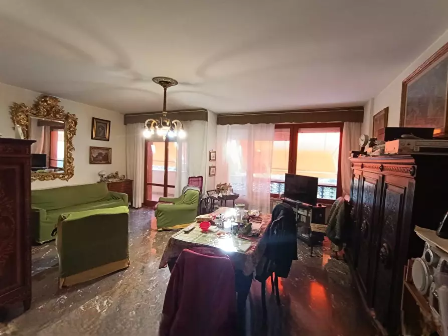 Immagine 2 di Appartamento in vendita  a Livorno