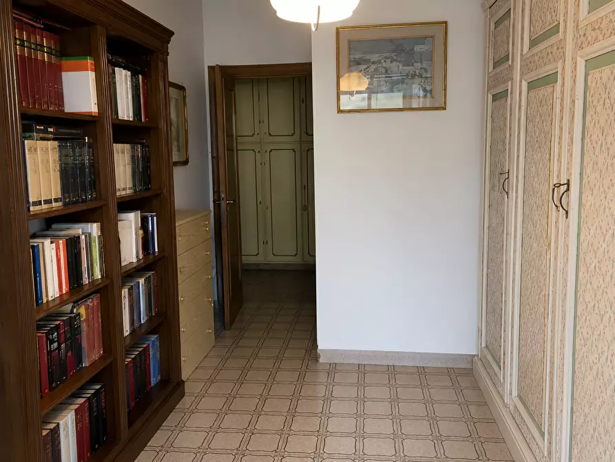 Immagine 10 di Appartamento in vendita  a Livorno