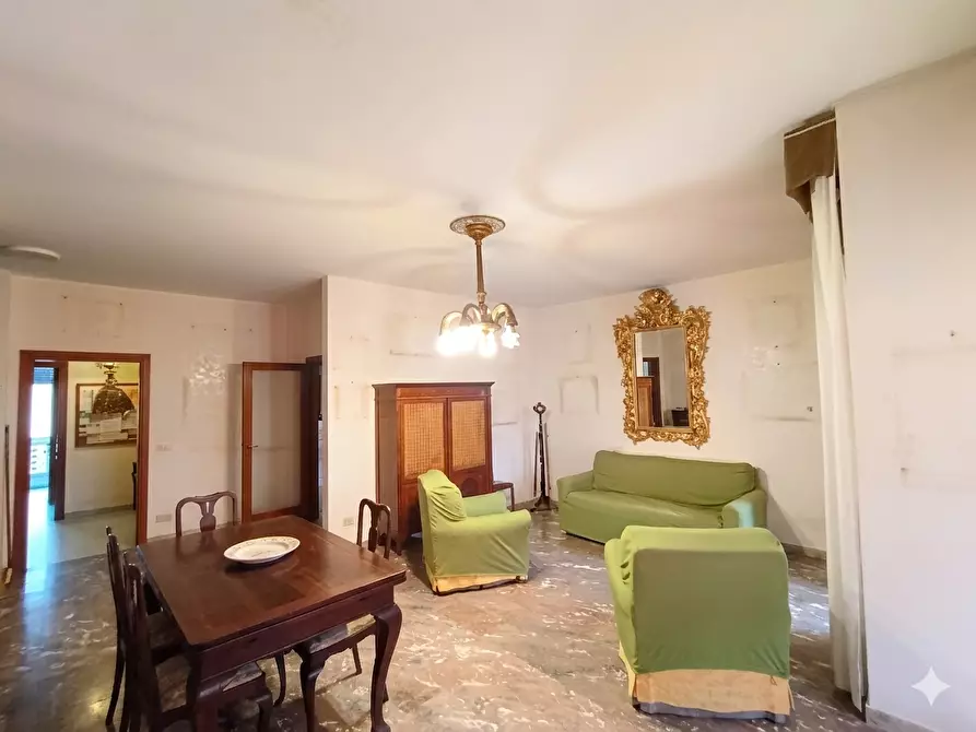 Immagine 1 di Appartamento in vendita  a Livorno