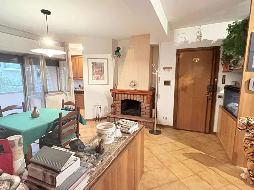 Immagine 8 di Appartamento in vendita  a Lucca