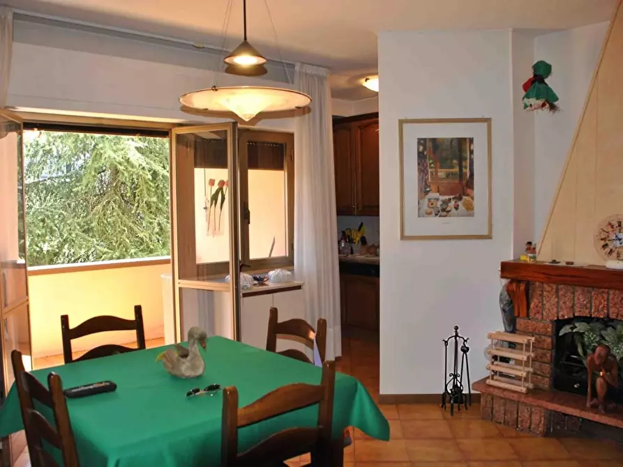 Immagine 4 di Appartamento in vendita  a Lucca